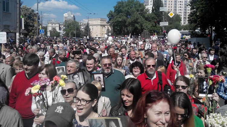 После маршей Бессмертного пока по Украине власти задумались о запрете 9 мая, facebook.com/Protsenko.IV
