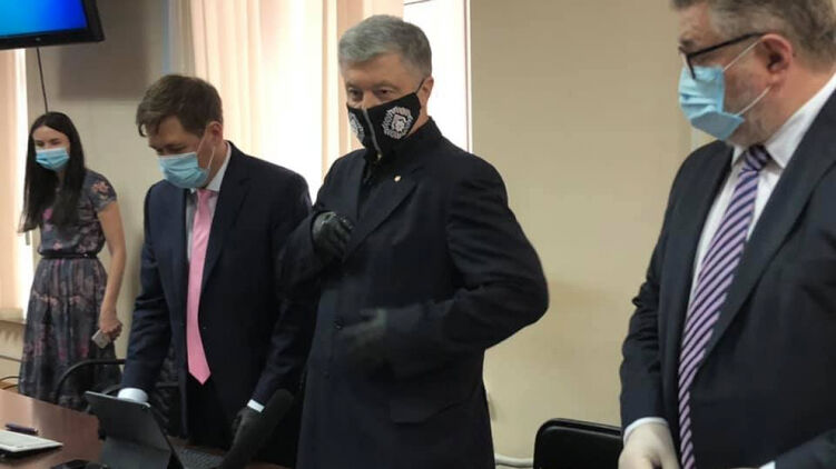 Петр Порошенко в суде. Фото Ирины Геращенко