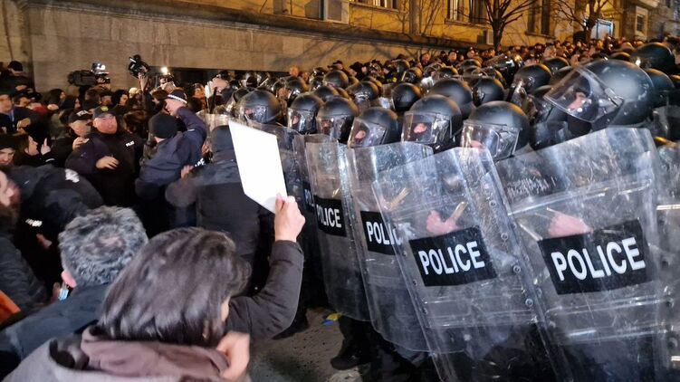 В Грузии законопроект о иноагентах вызвал массовые протесты