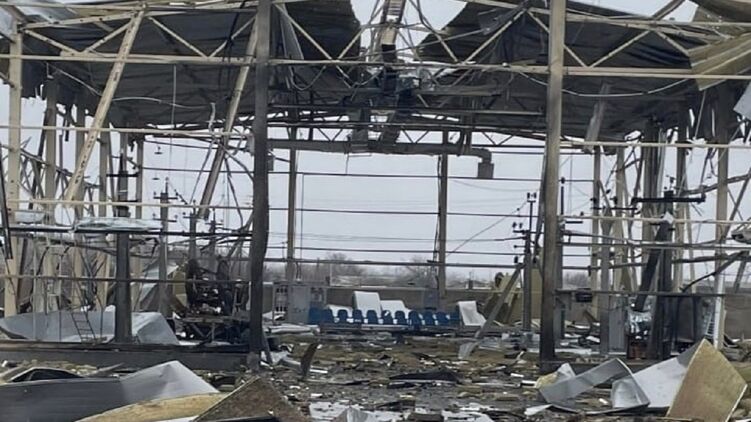 Один из пострадавших при налётах объектов энергетики в Днепропетровской области. Фото: ДТЭК