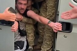 Гроші на пряник. Як і чому Зеленський хоче змінити правила мобілізації