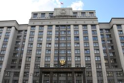 Усиление ударов, усталость от войны, активность Компартии
