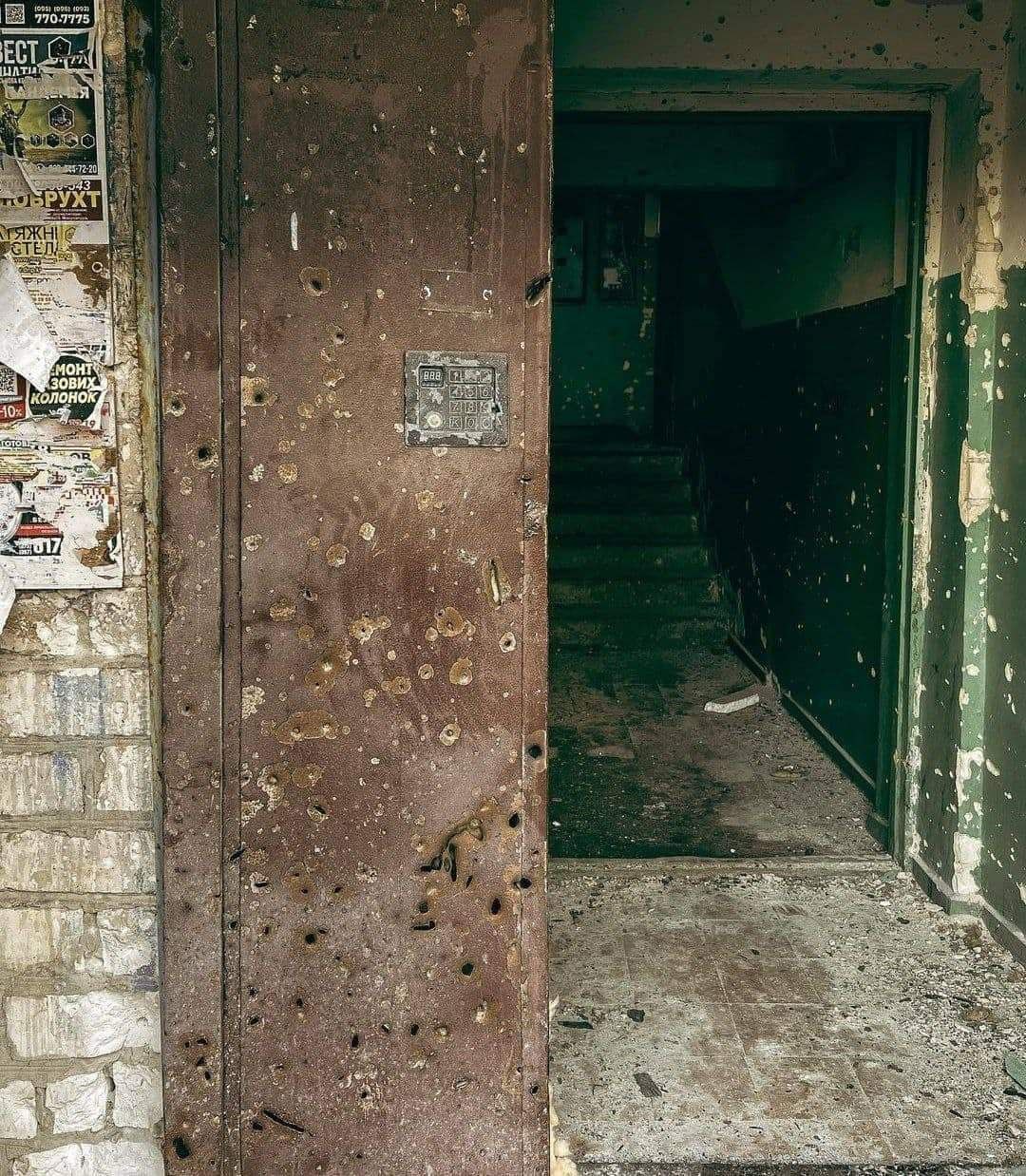 В Мукачево демонтировали памятник Пушкину