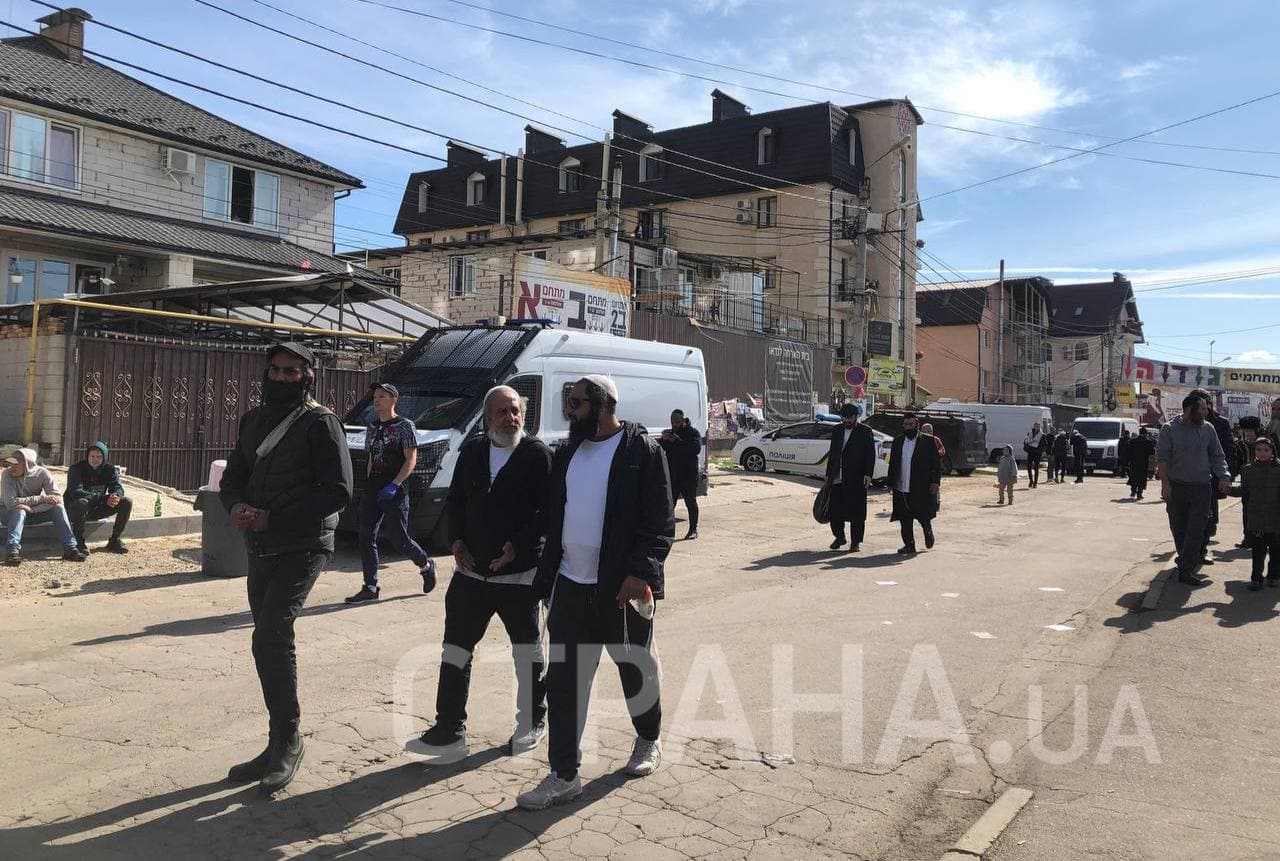 Ортодоксальные евреи приехали в Умань на еврейский Новый год