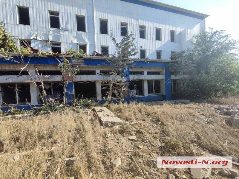 повреждены Николаевский национальный университет и национальный университет кораблестроения