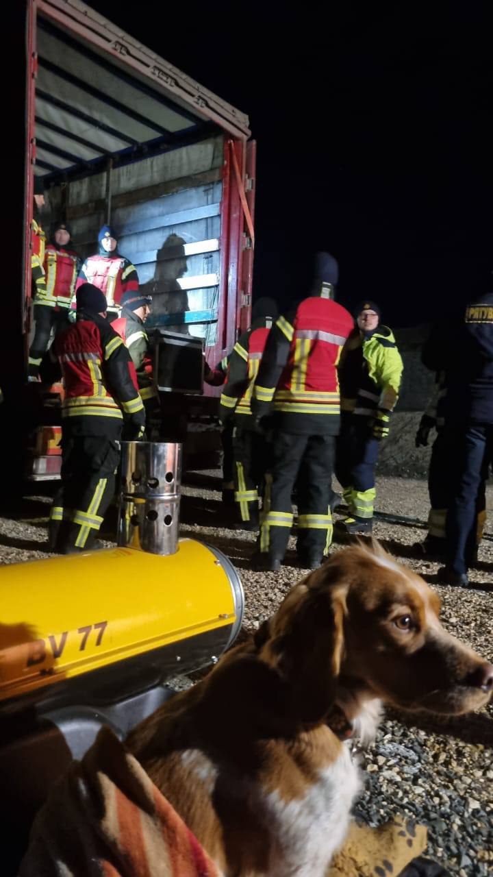 спасатели прибыли в Турцию