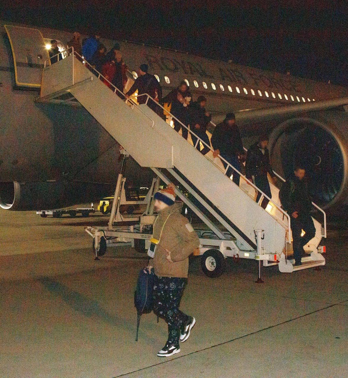  Украинские танкисты прибыли в Великобританию для обучения управлению тяжелыми танками Challenger 2