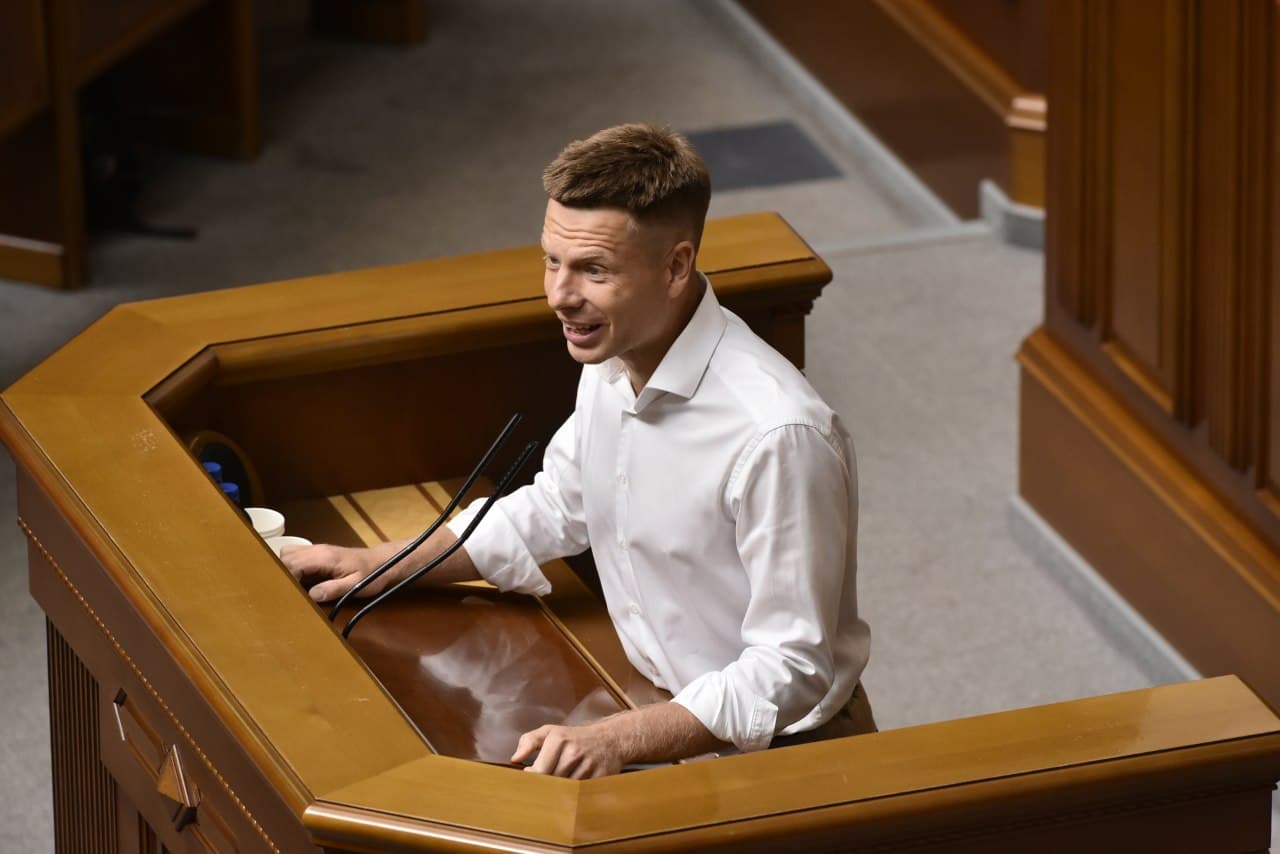 "Сытник не вечный". Нардепы высказались о законопроекте, по которому уволят главу НАБУ. Фото: Страна