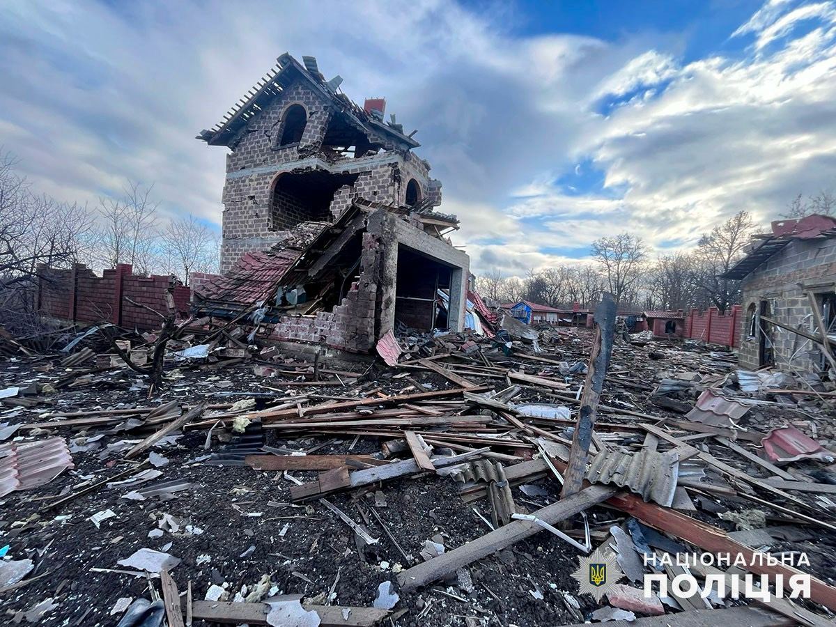 Последствия обстрелов в Донецкой области