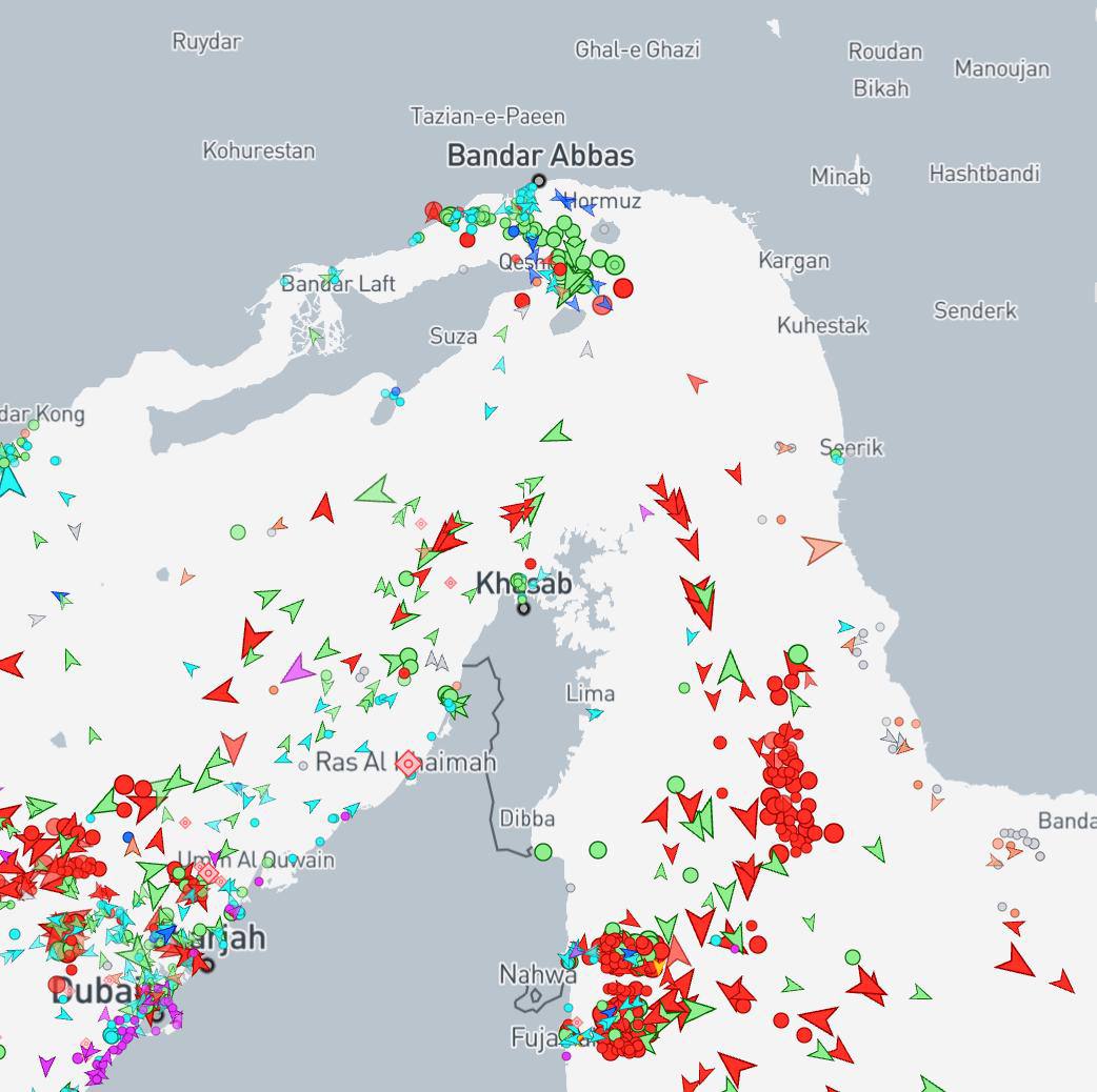 Карта движения судов через Ормузский пролив